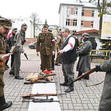 Prawdziwie żywa lekcja historii. Wcielili się w rolę powstańców warszawskich