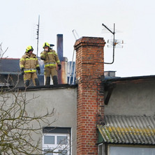 Pożar sadzy w kominie. Interweniowali strażacy