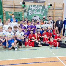 Urodzinowe rozgrywki. Walczyli dzielnie do ostatniego meczu