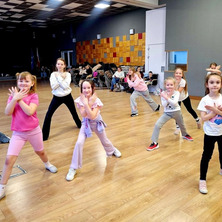 Gwarno i energicznie. Młode tancerki w formie