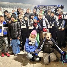 Niezapomniane rozgrywki. Kibice z Paterka na emocjonującym meczu