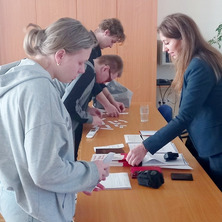 Jak wygląda praca komornika? Lekcja edukacji prawnej